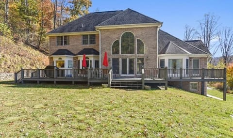 10 Min TO DT Asheville, Apartment Incl House in Asheville