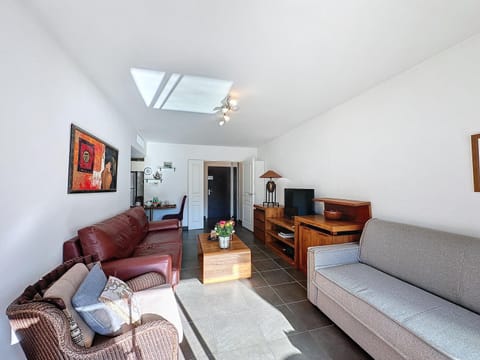 Communal lounge/ TV room, TV and multimedia, Living room