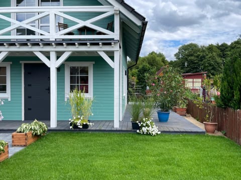 Property building, Day, Garden, Garden view