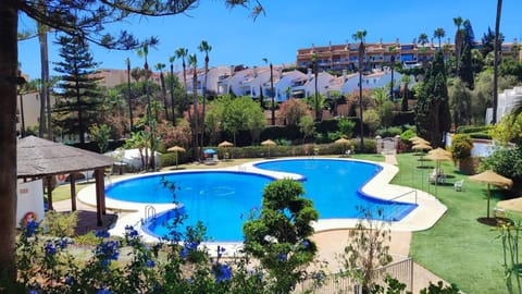 Garden, Swimming pool