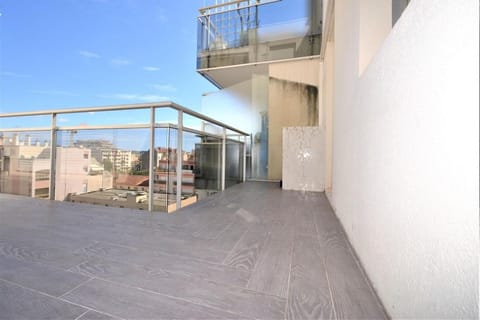 Balcony/Terrace, Balcony/Terrace