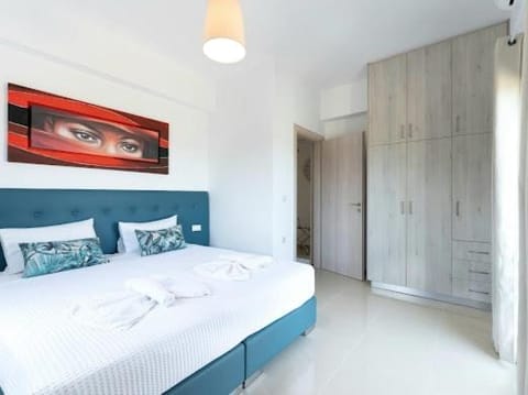 Bed, Photo of the whole room, Bedroom, wardrobe