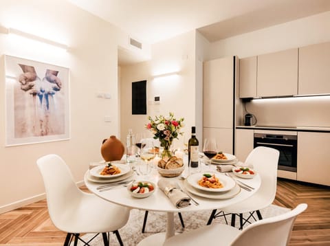 Kitchen or kitchenette, Dining area, Food, stove