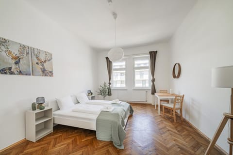Bed, Photo of the whole room
