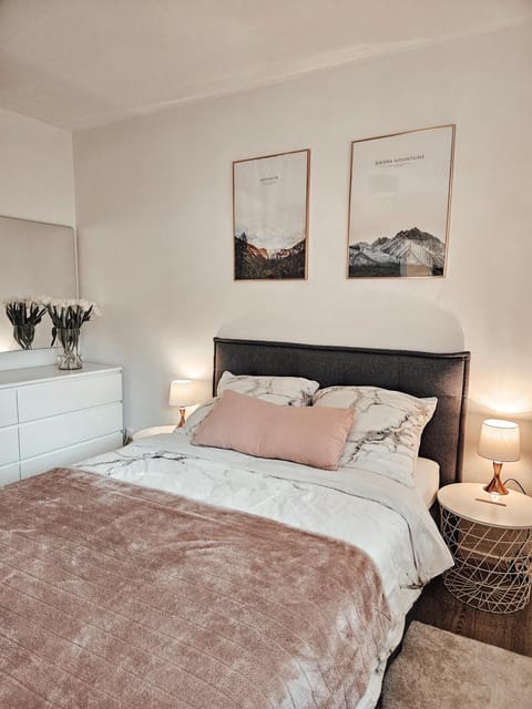Bed, Bedroom
