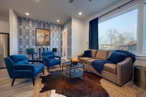 New Lux Townhome 6 mins to DT Rooftop Sleeps 12 House in Nashville