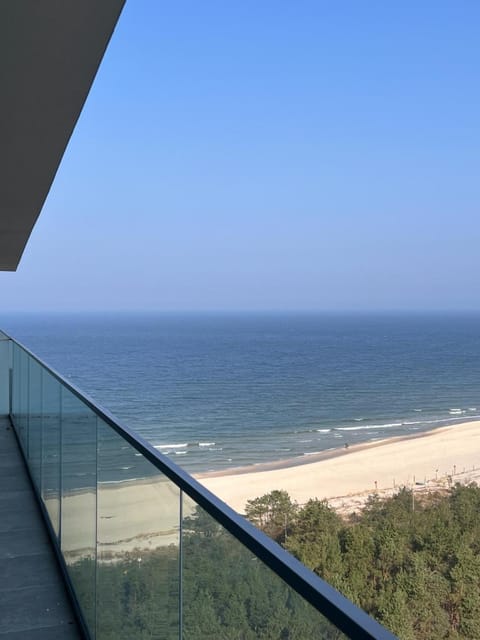 Property building, Nearby landmark, Restaurant/places to eat, Day, Natural landscape, View (from property/room), Balcony/Terrace, Beach, Sea view, Sea view, Breakfast