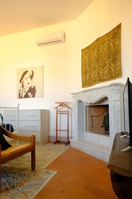 Romantic Suite Apartment in Pisa