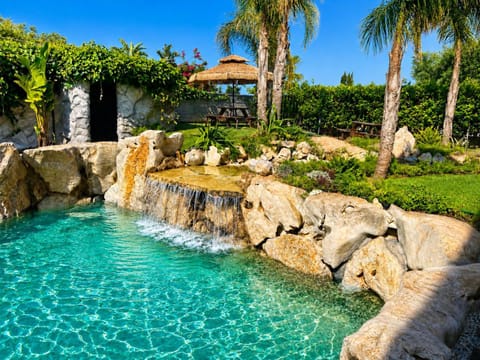 Property building, Restaurant/places to eat, Facade/entrance, Garden, Garden, Hot Spring Bath, Fitness centre/facilities, Garden view, Garden view, Pool view, Pool view, Swimming pool, Swimming pool, Swimming pool, Entertainment