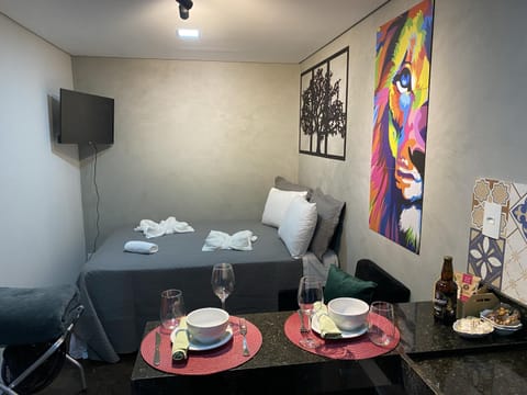 Bedroom, Dinner