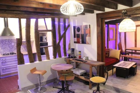 Living room, Lounge or bar, Seating area, Dining area