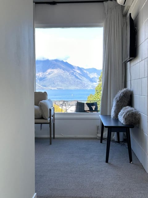 Seating area, Mountain view