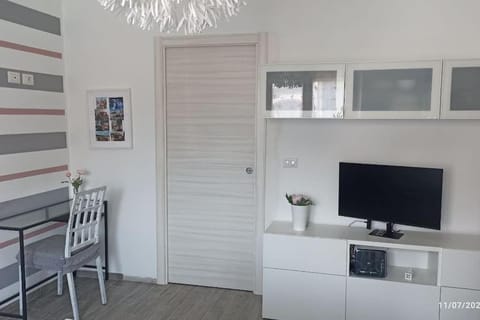 TV and multimedia, Seating area