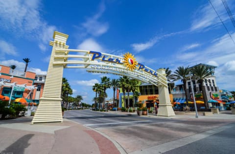 Beach Place Seconds to Beach 23 Apartment hotel in Panama City Beach