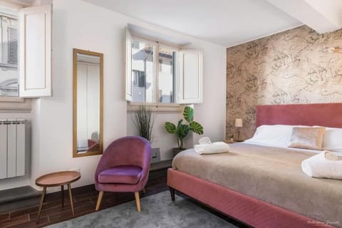 Bed, Living room, Photo of the whole room, Seating area, Bedroom, towels, wardrobe
