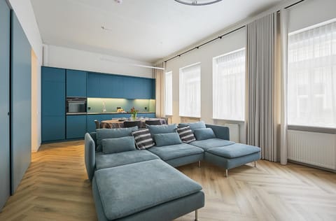 TV and multimedia, Kitchen or kitchenette, Living room