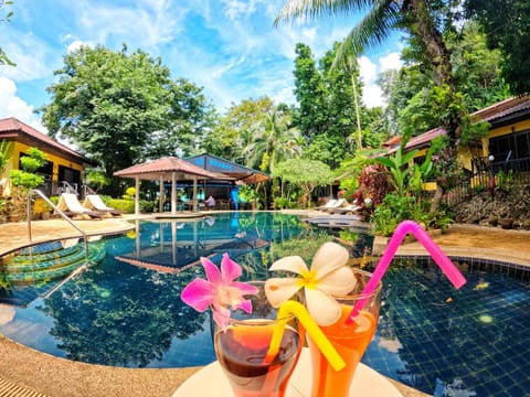 Garden view, Pool view, Swimming pool, Swimming pool, sunbed