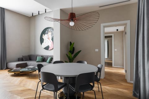 Living room, Seating area, Dining area