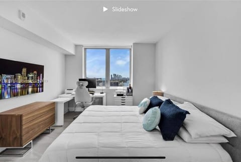 Apartment 3B/3B Stunning view of the intercostal Apartment in Hallandale Beach