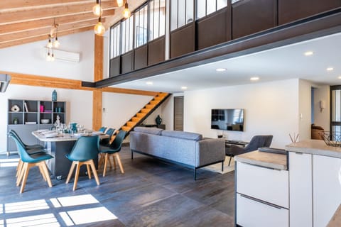 Spacious Duplex in the Heart of Cannes Apartment in Cannes