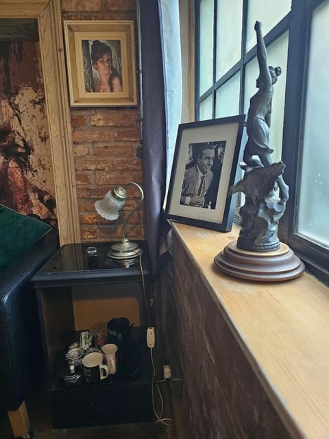 City Centre Stylish Hideaway Apartment in Exeter