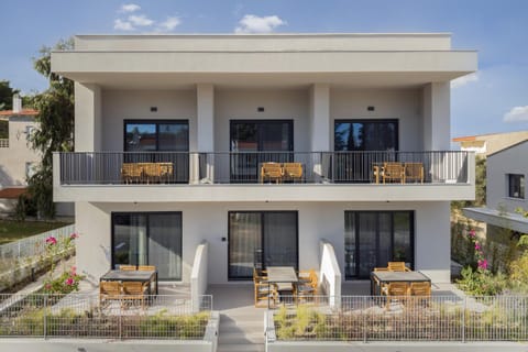 Property building, Balcony/Terrace