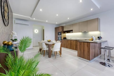 Luxurious, Spacious Apartment in Swieqi Apartment in Saint Julians