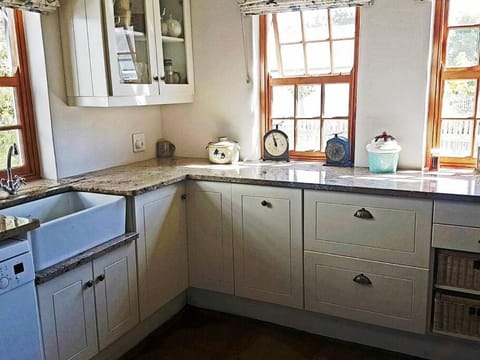 Swallows Nest House in Western Cape