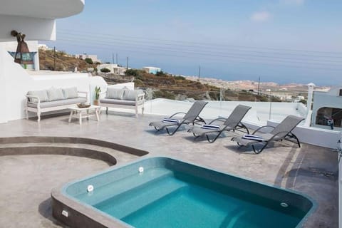 The Grand Cave House of Santorini House in Thera