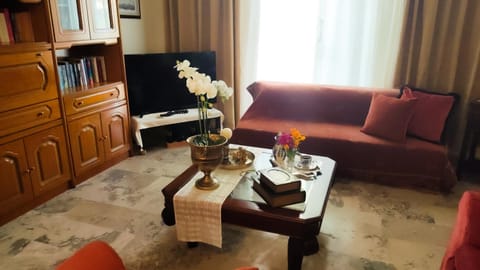 TV and multimedia, Living room, Seating area