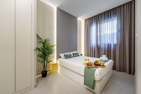 Bed, Bedroom, towels, wardrobe