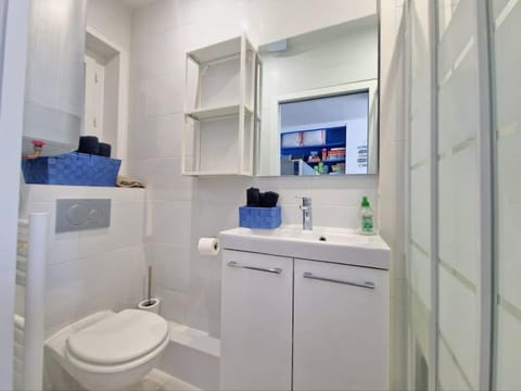 2 Pièces, face casino, 20 mètres plage. Apartment in Deauville