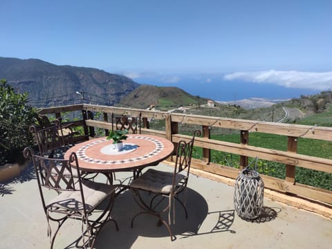 Patio, Nearby landmark, Off site, Day, Natural landscape, Garden, View (from property/room), Balcony/Terrace, Balcony/Terrace, Dining area, Mountain view, Sea view
