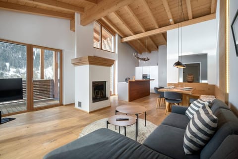 Communal lounge/ TV room, Living room