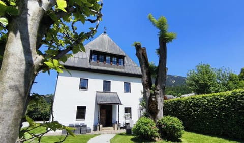 TURM KAPS Luxury home direkt am Golfplatz by Belle Stay House in Kitzbuhel