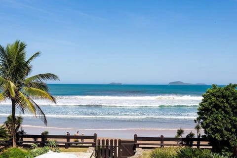 Búzios Oceanfront House in Armacao dos Buzios