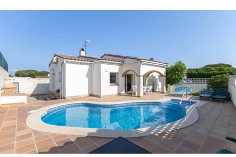 Balcony/Terrace, Swimming pool