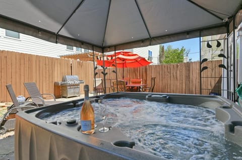 Day, BBQ facilities, Hot Tub, Dining area, sunbed