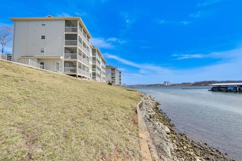 Regatta Bay Condo with Balcony and Water Views! Apartment in Village Four Seasons