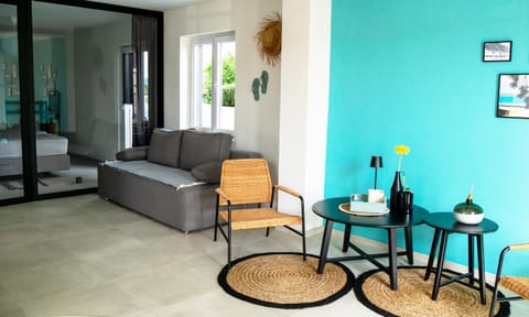 Living room, Photo of the whole room, Seating area