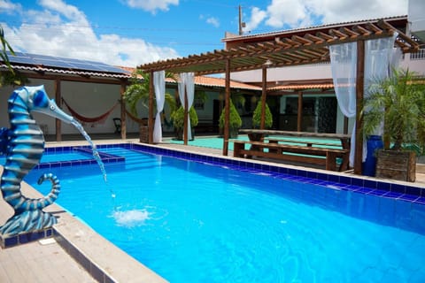 Property building, Day, Swimming pool