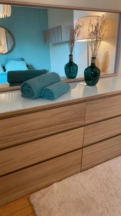 Bedroom, furniture, storage