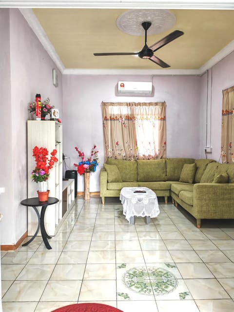 Living room, air conditioner