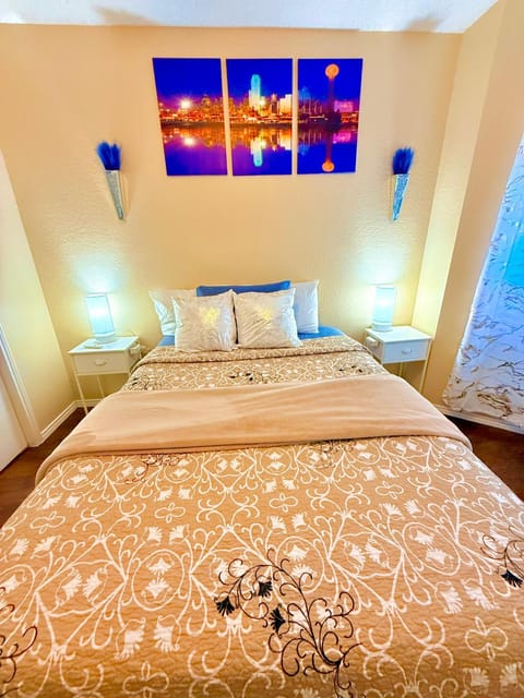 Near AT&T Stadium, UTA, Globe Life, Six Flags, DFW Airport, American Airlines Center with Games and Crib House in Arlington