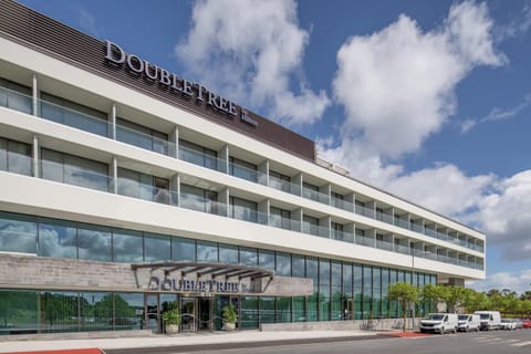 Property building, Day, Location, Parking