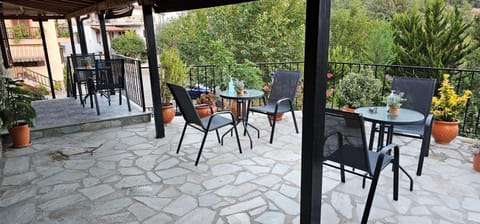 Voulas Traditional House Meteora 3 Bed and Breakfast in Kalabaka