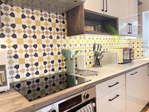 Exclusive 1 and 2 Bedroom Flats only 0,5 miles aw Apartment in Cherwell District