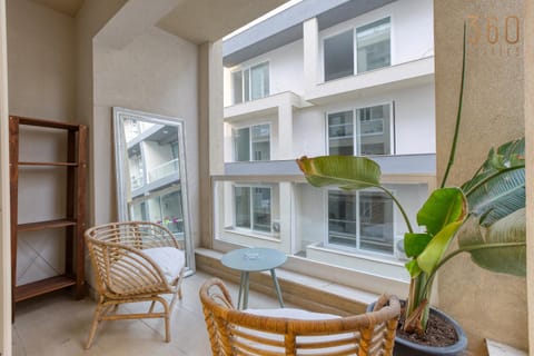 Patio, Day, View (from property/room), Balcony/Terrace, Living room, Seating area
