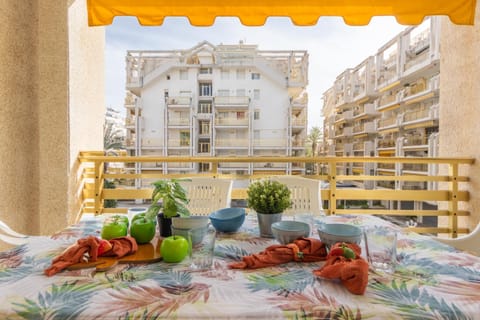View (from property/room), Balcony/Terrace, Pool view