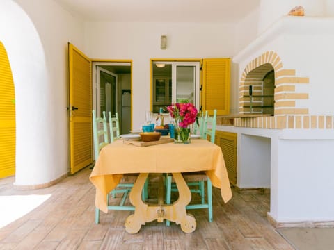 Patio, Dining area